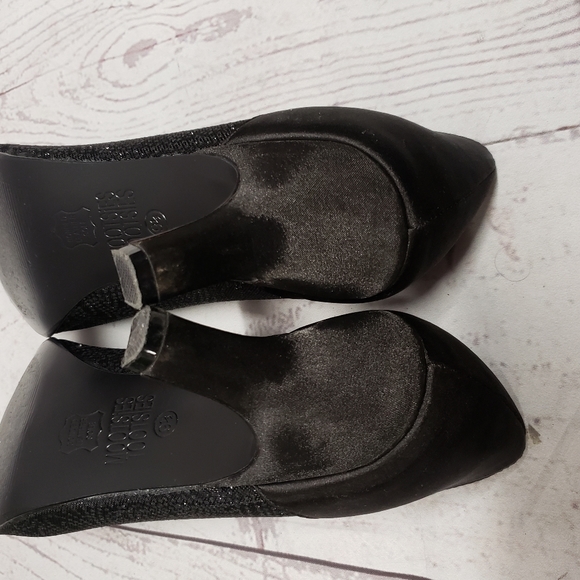 Mootsie Tootsies Heels - Picture 5 of 6